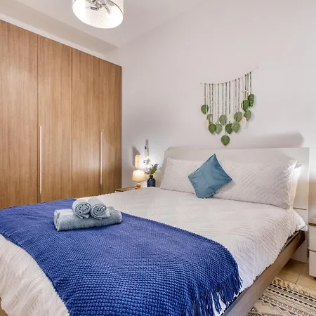 Stylish Apartment In The Heart Of Gzira Exterior photo